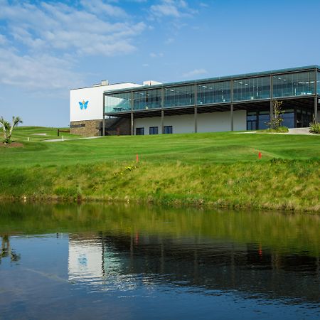 Royal Obidos Scenic Resort Praia del Rei Exterior foto The clubhouse at the Vale Golf Resort