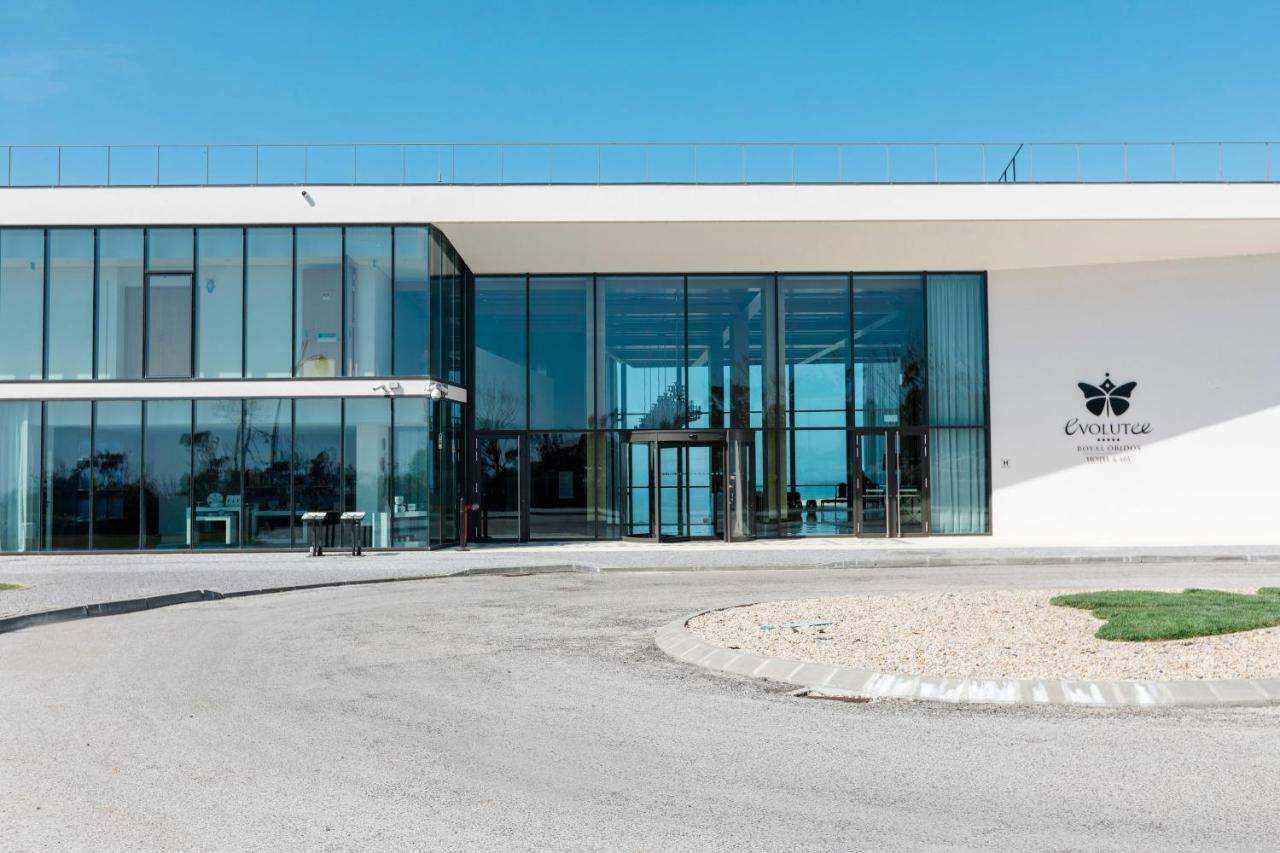 Royal Obidos Scenic Resort Praia del Rei Exterior foto The headquarters of the company in the town of Ovar, Portugal.