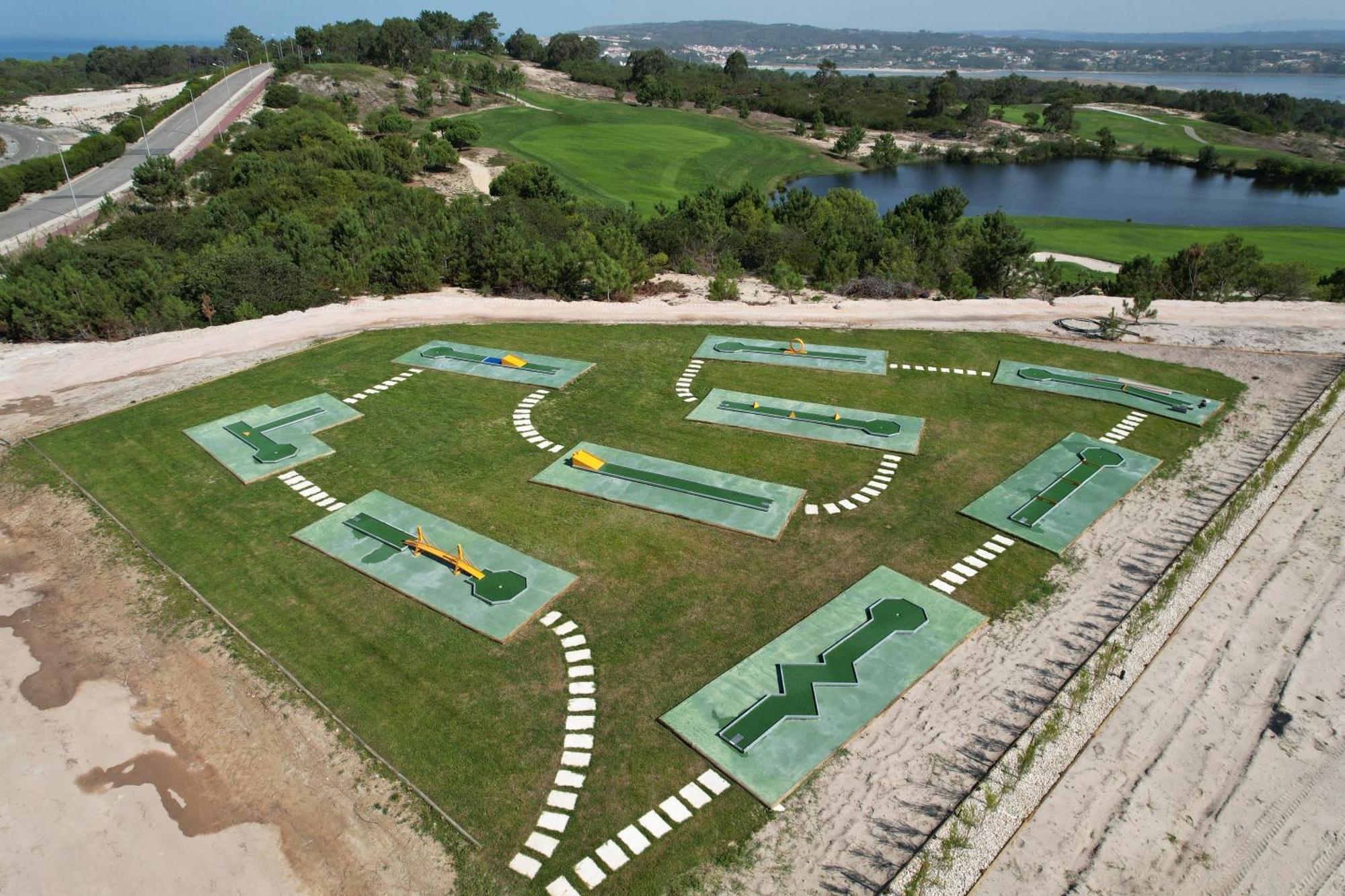 Royal Obidos Scenic Resort Praia del Rei Exterior foto Aerial view of the 2015 World Championships course