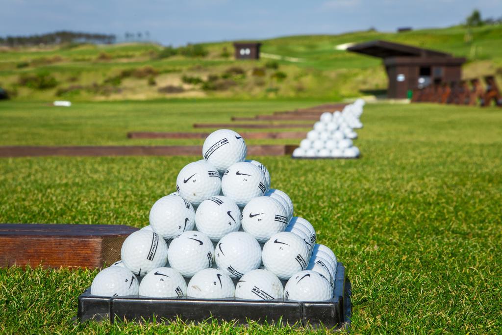 Royal Obidos Scenic Resort Praia del Rei Exterior foto Golf balls